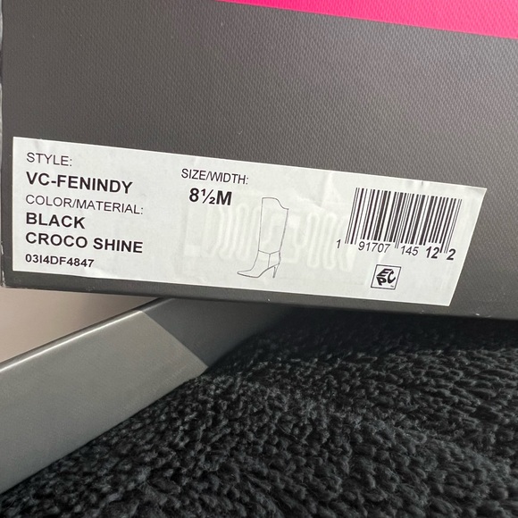 25% Off - Tall Vince Camuto Black Boots Like New, sz 8.5 - Picture 11 of 12